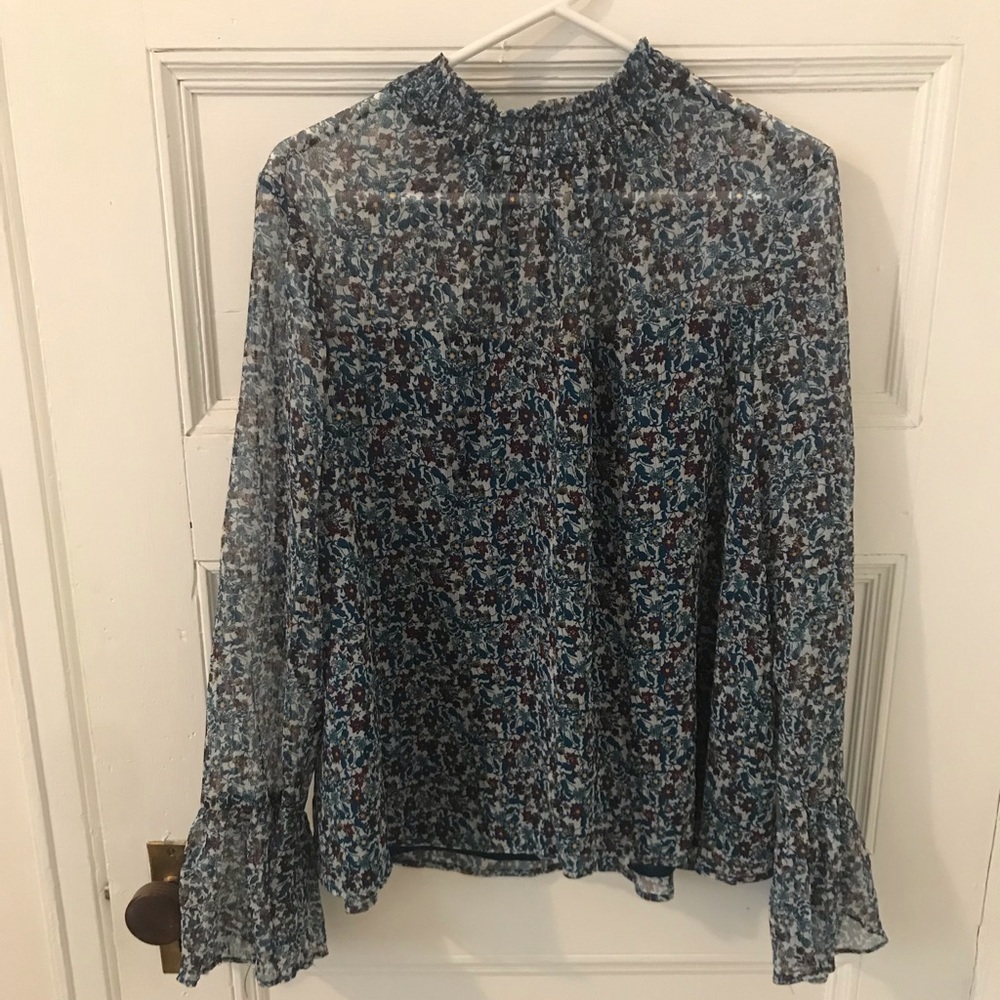 Fun blouse with liner